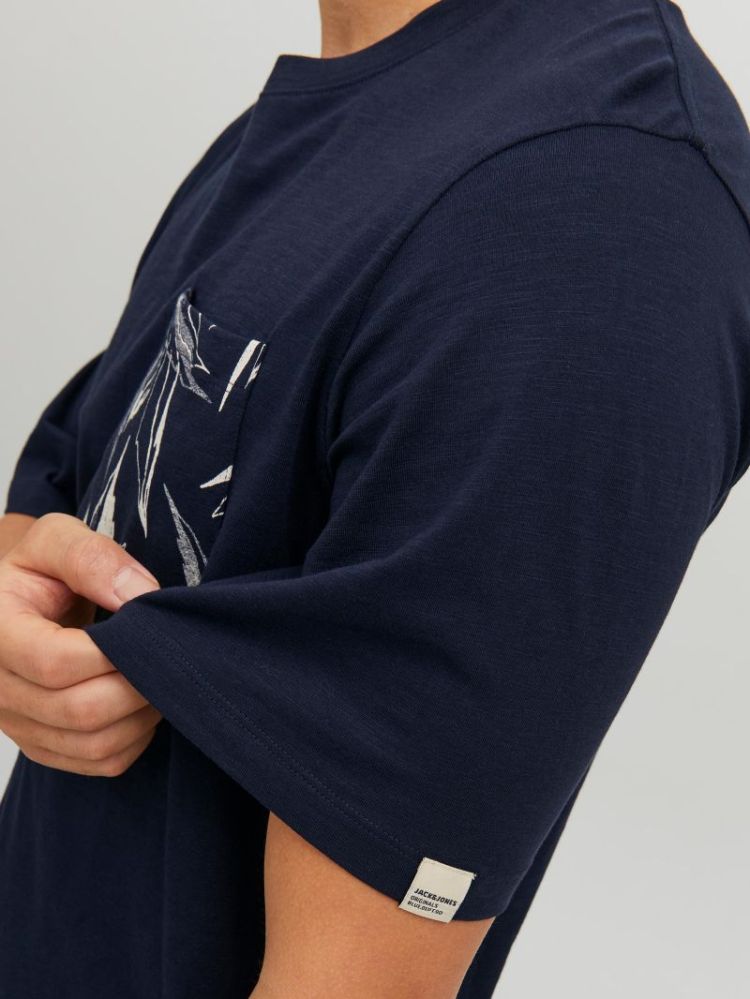 NAVY BLAZER
